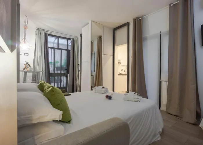 Terrace Loft Colosseum * רומא